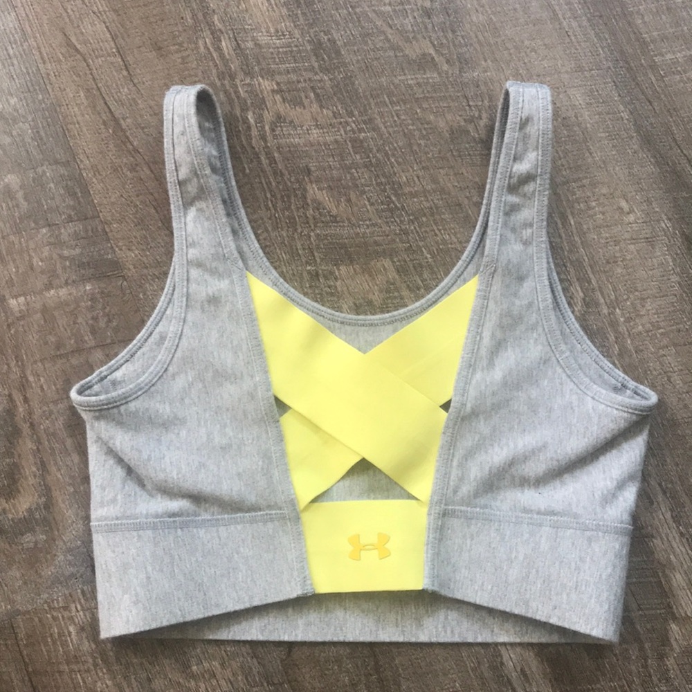 Under Armour Sports Bra Size Small
